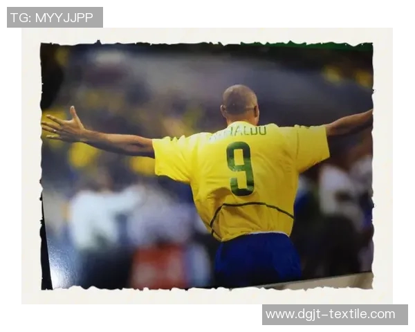 巴西足球传奇罗纳尔多的辉煌职业生涯与影响力解析