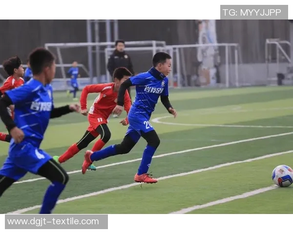 期末考试中的足球明星们如何在学业与运动之间找到平衡